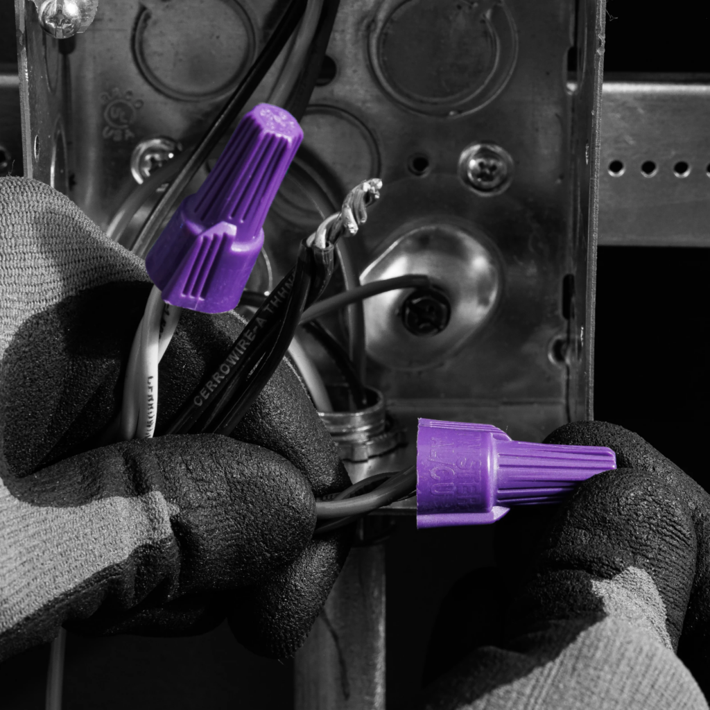 IDEAL Electrical AL/CU twisting wire nut. Purple wire nut showing aluminum pre-twisted wires.