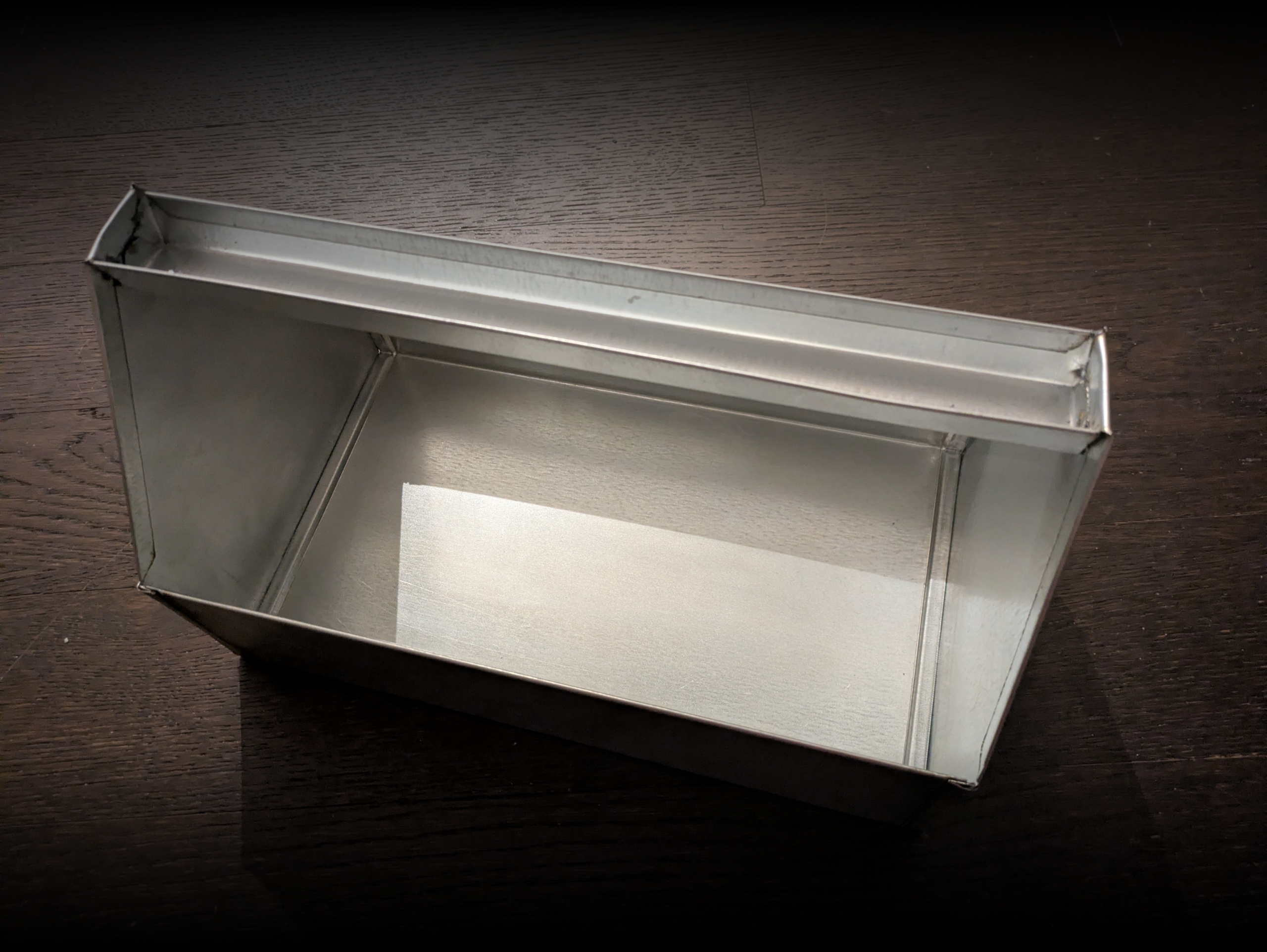 Toolbox made of galvanized steel sheet metal